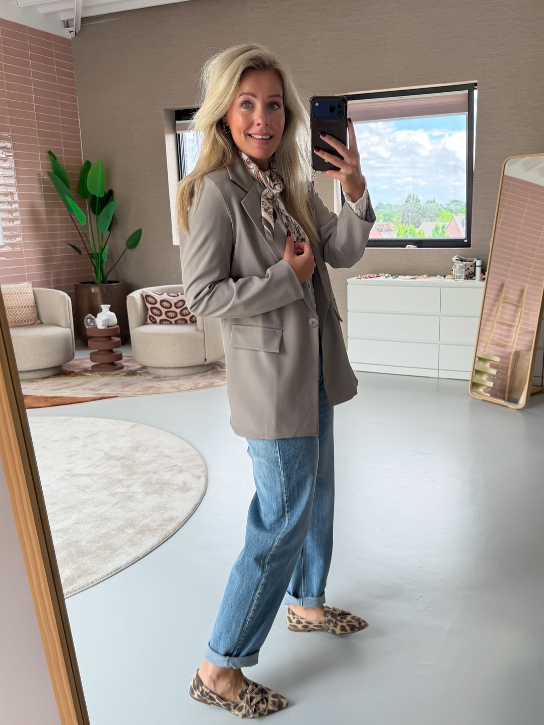 Dezelfde blazer van opzij